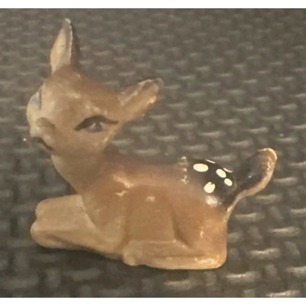 Vintage Doe & Fawn Plastic Deer Figurines Big Blue Eyes - Doe has 3 Legs
